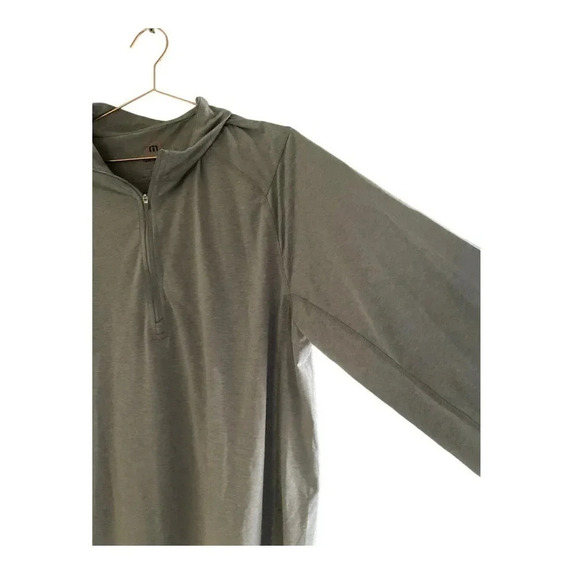 Travis Mathew Men's Gray Long Sleeve Half Zipped Sweatshirt Size XL - Picture 3 of 4